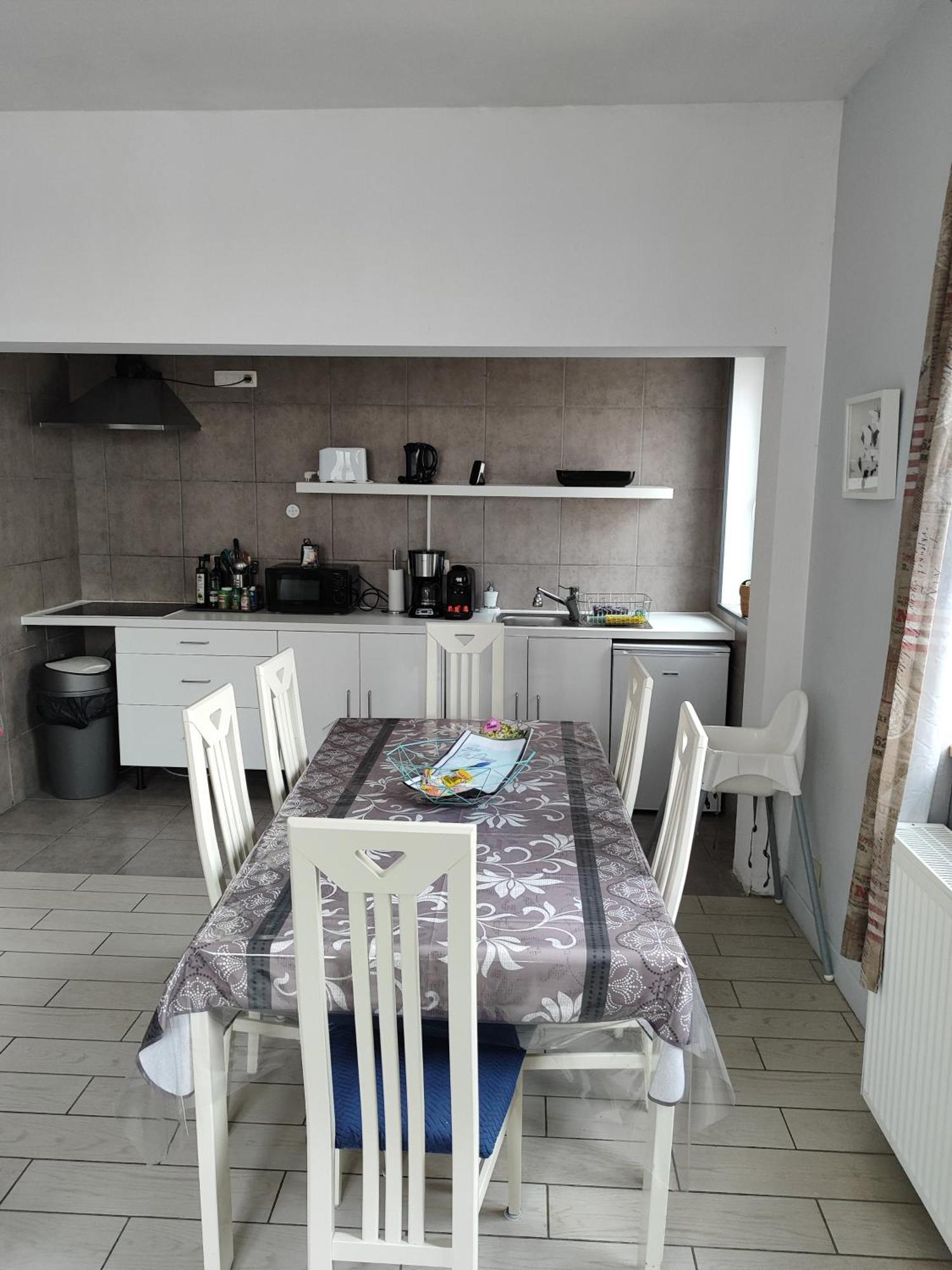 Appartement Spacieux Avec Parking Et Terrasse 드판 외부 사진